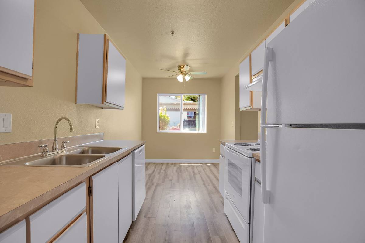 Apartment for rent at 1194 Barnes Road, SE, Salem, OR 97306