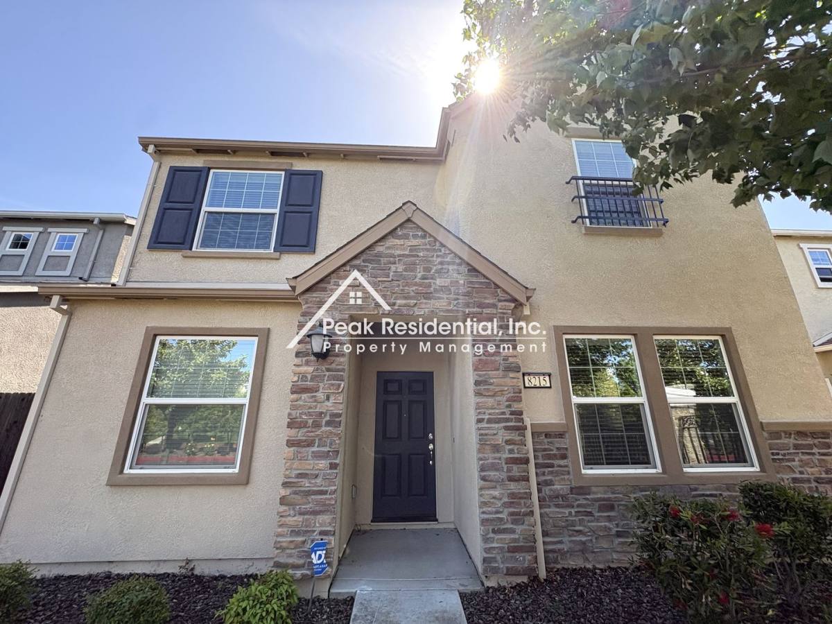 House for rent at 8215 Winterhead Lane, Sacramento, CA 95823