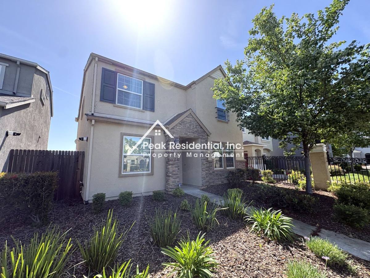 House for rent at 8215 Winterhead Lane, Sacramento, CA 95823