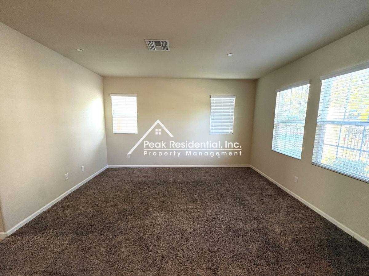 House for rent at 8215 Winterhead Lane, Sacramento, CA 95823