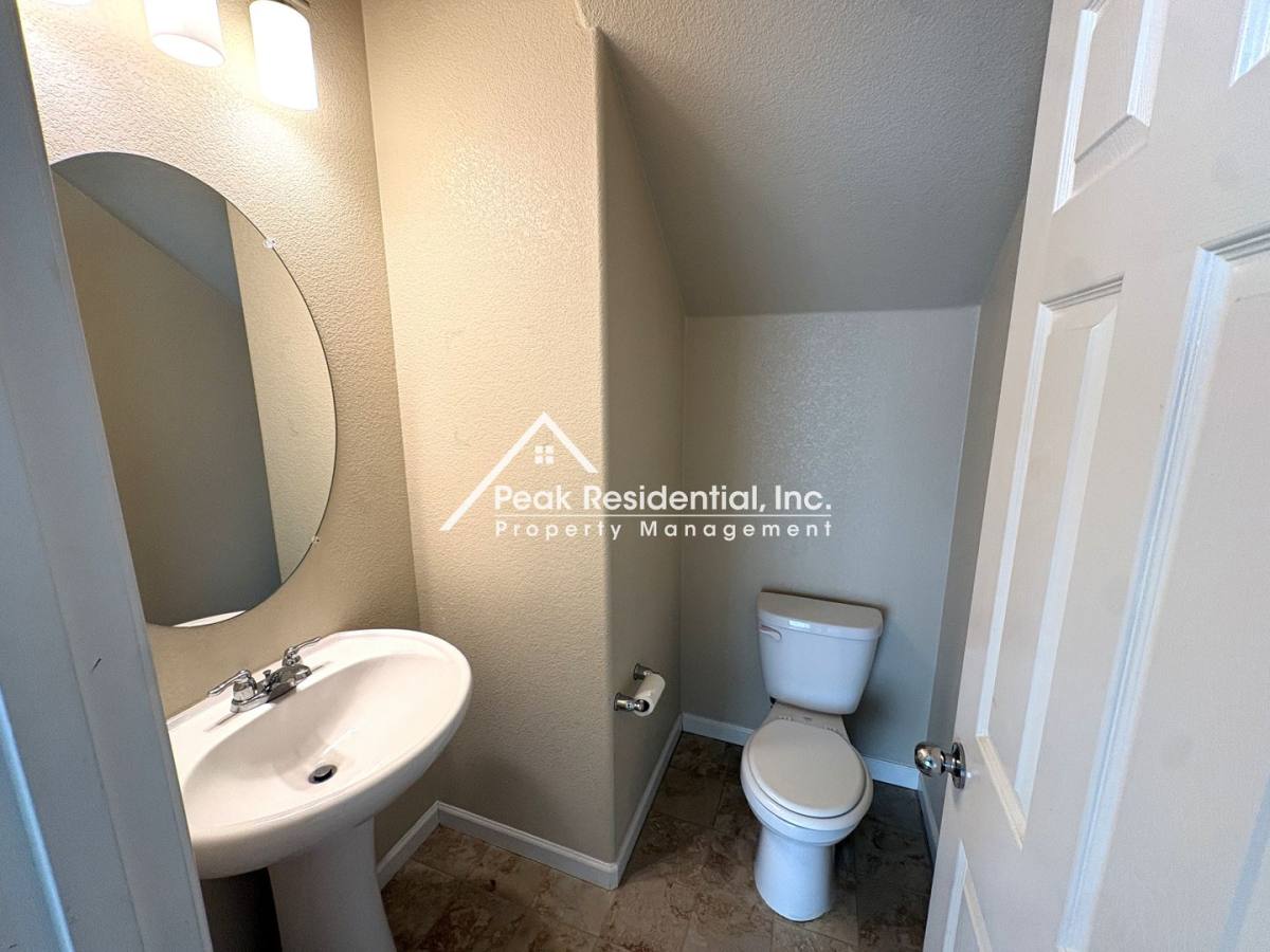 House for rent at 8215 Winterhead Lane, Sacramento, CA 95823