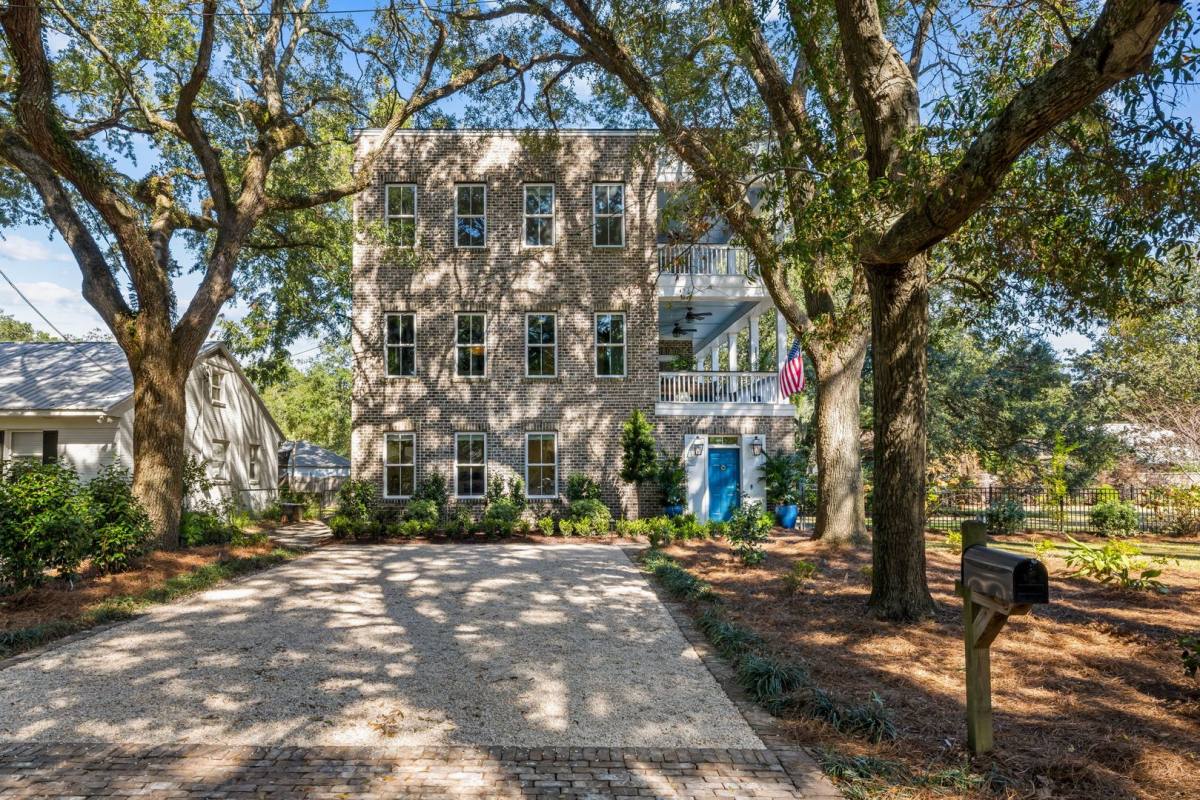 House for rent at 2112 Parkway Dr, Charleston, SC 29412