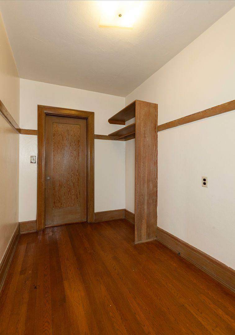 Apartment for rent at 411 N 63rd St, Seattle, WA 98103