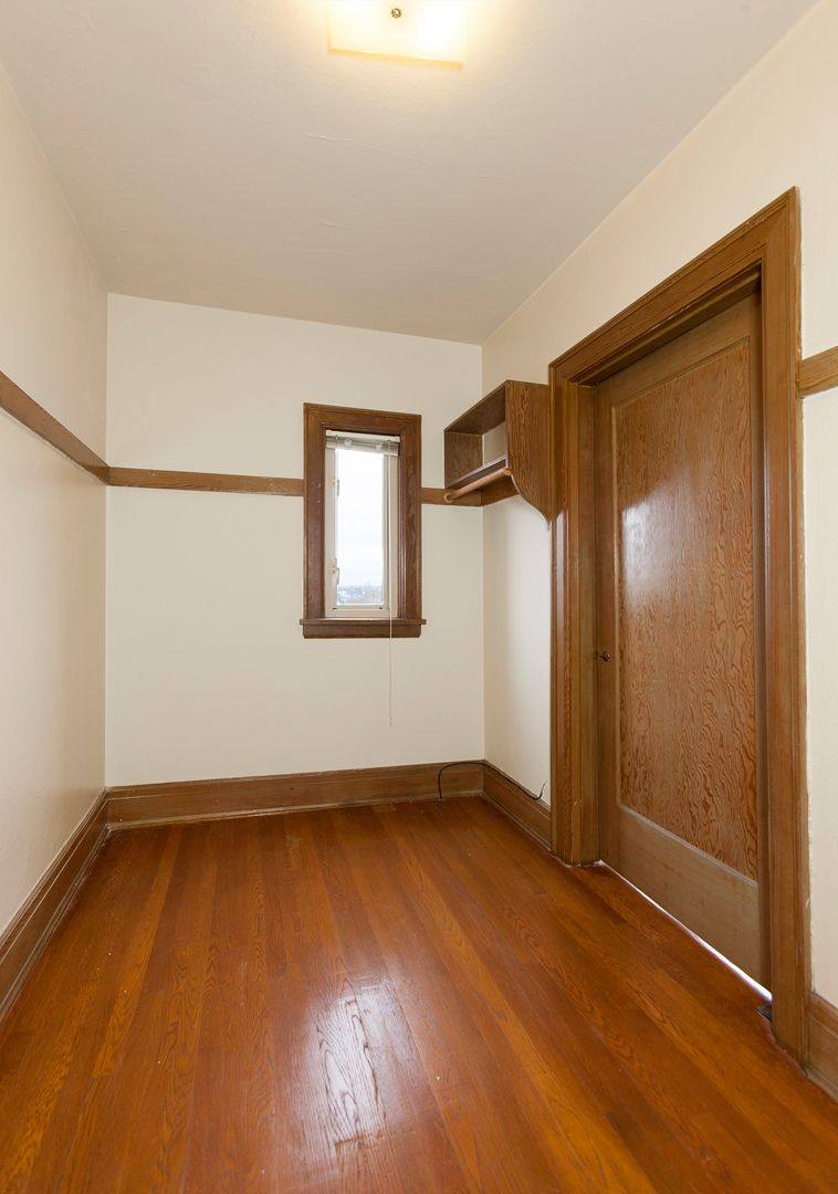 Apartment for rent at 411 N 63rd St, Seattle, WA 98103