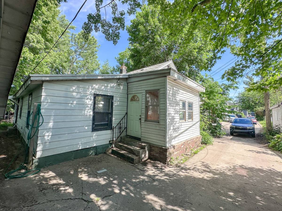 House for rent at 1244 Wieland Place NW, Grand Rapids, MI 49504