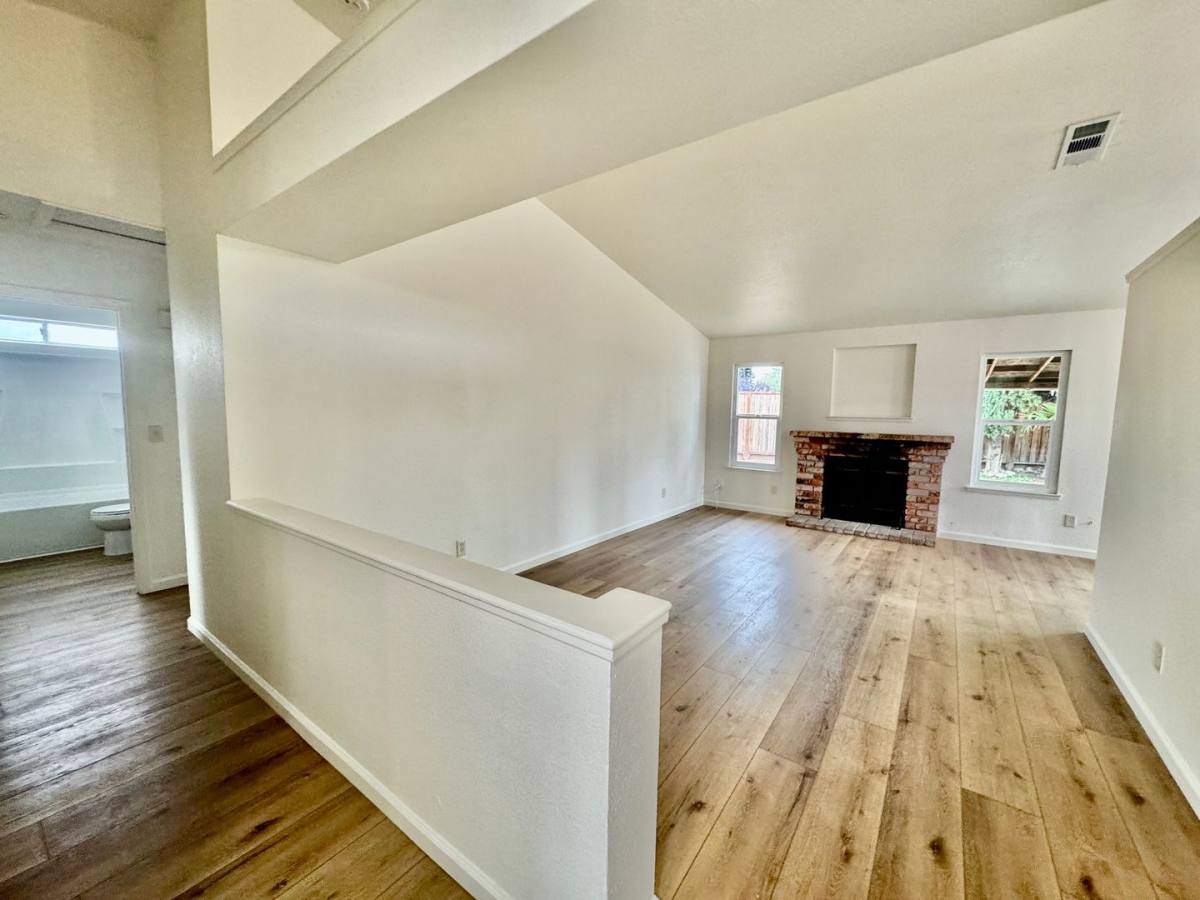 House for rent at 827 Mesa Court, Los Banos, CA 93635
