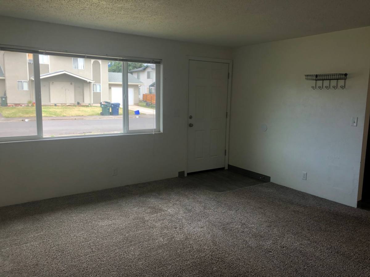 Apartment for rent at 121 123 U St, Springfield, OR 97477