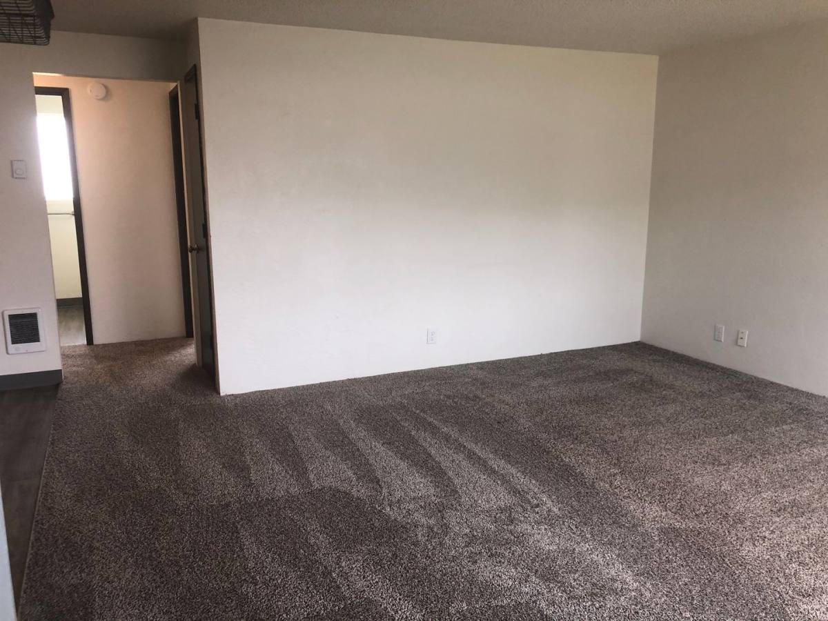 Apartment for rent at 121 123 U St, Springfield, OR 97477