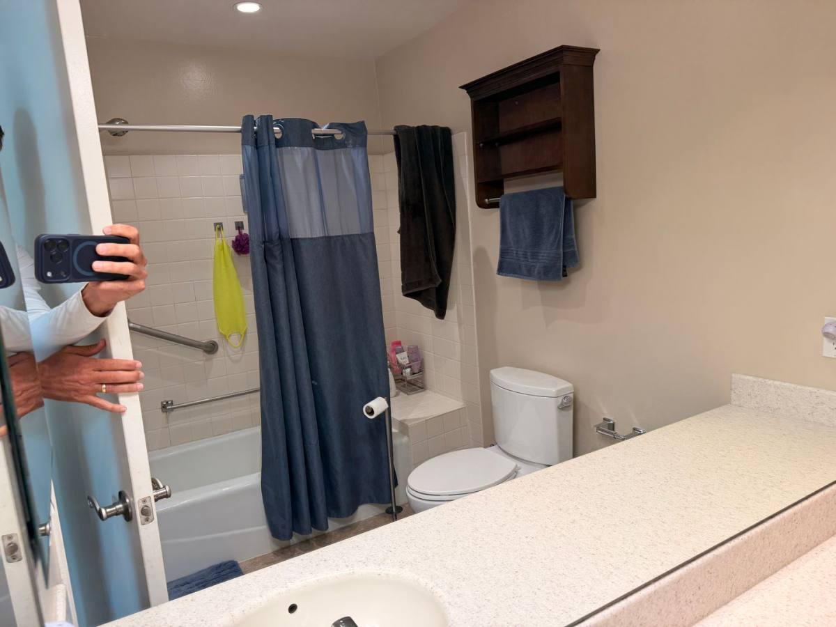 Townhouse for rent at 17105 Village, Camarillo, CA 93012