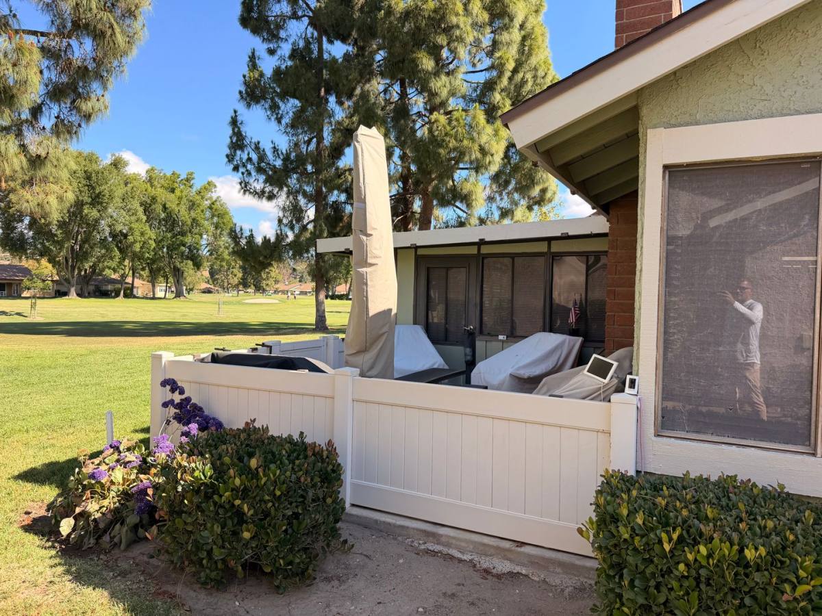 Townhouse for rent at 17105 Village, Camarillo, CA 93012