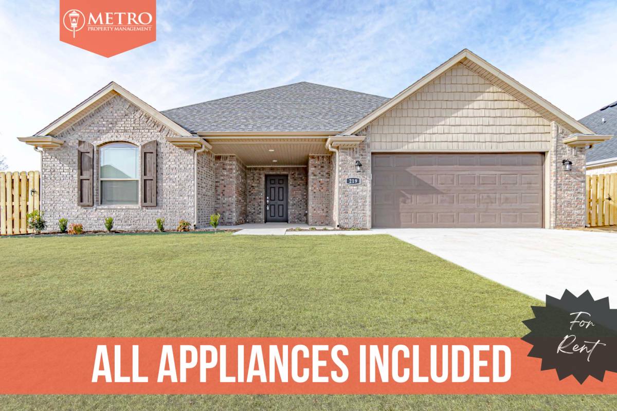 House for rent at 219 S Geranium Lane, Fayetteville, AR 72704