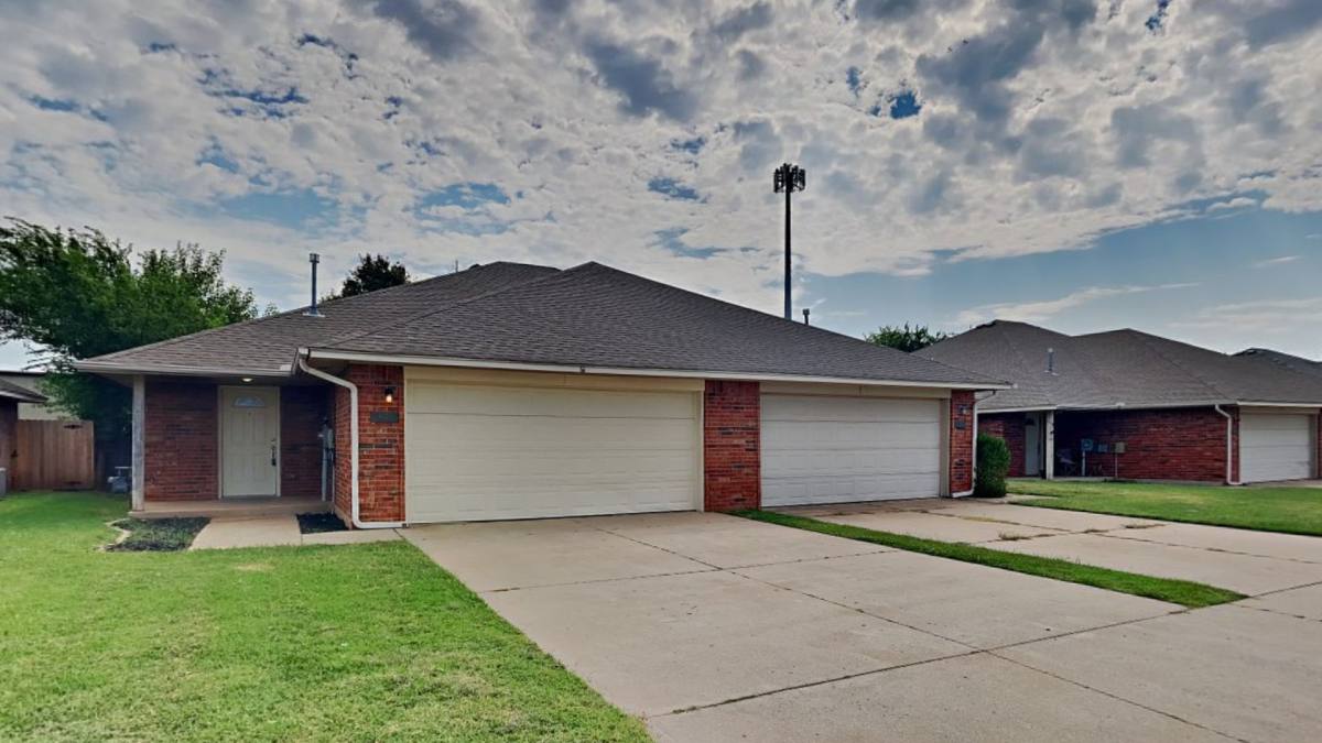House for rent at 1720 W Palm Place, Oklahoma City, OK 73128