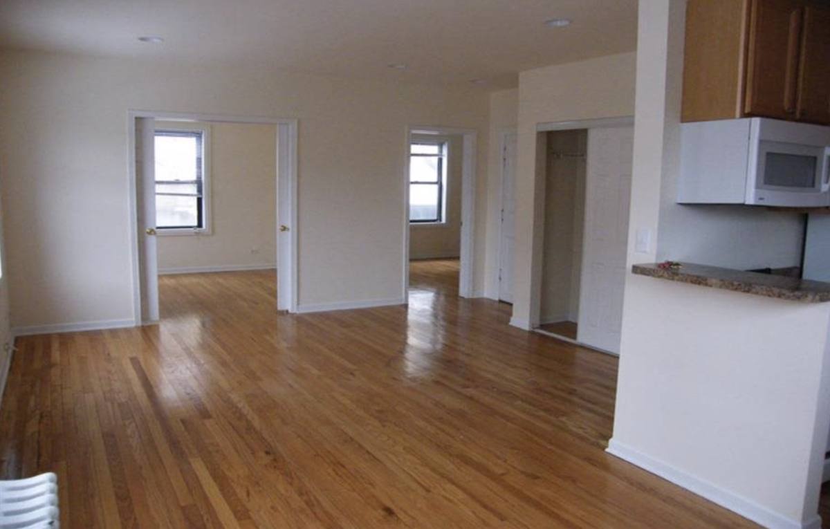 Apartment for rent at 1901 W Wilson Ave, Chicago, IL 60640