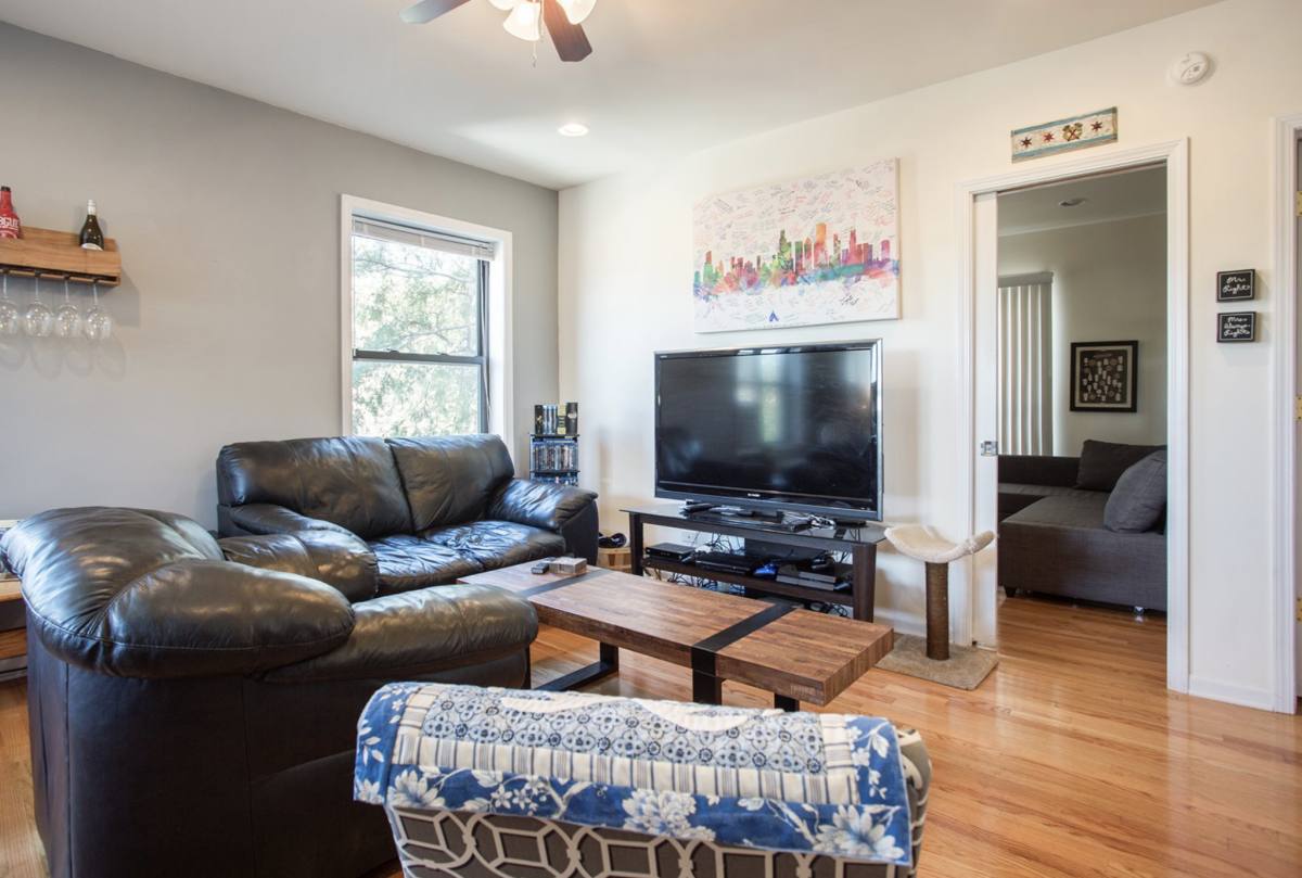 Apartment for rent at 1901 W Wilson Ave, Chicago, IL 60640