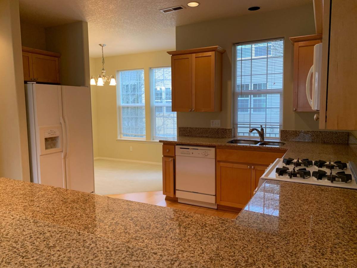 Townhouse for rent at 6031 NE Maidstone St, Hillsboro, OR 97124