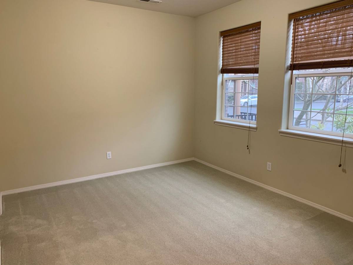 Townhouse for rent at 6031 NE Maidstone St, Hillsboro, OR 97124