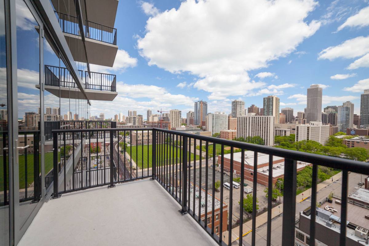 Apartment for rent at 905 N Orleans St, Chicago, IL 60610