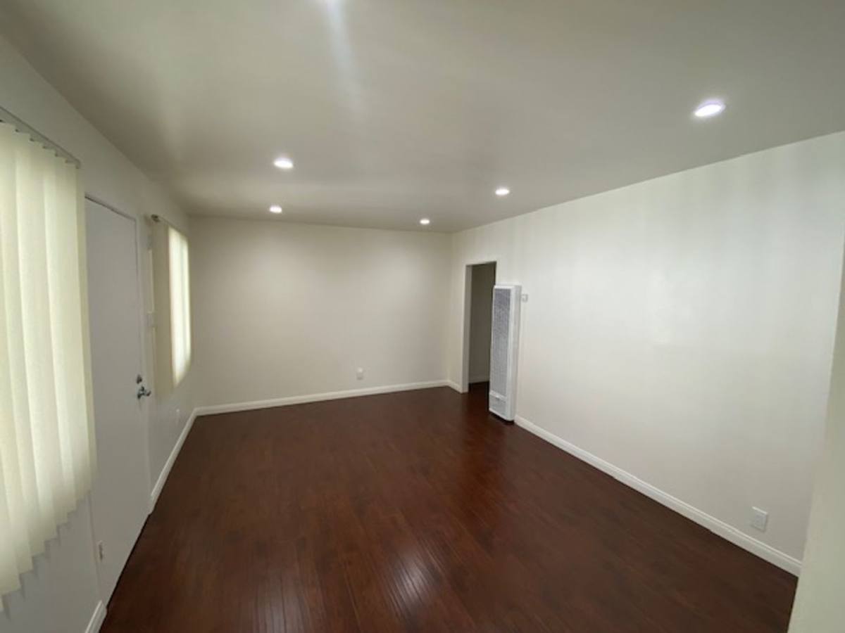 Apartment for rent at 2009 Vanderbilt Lane, Redondo Beach, CA 90277