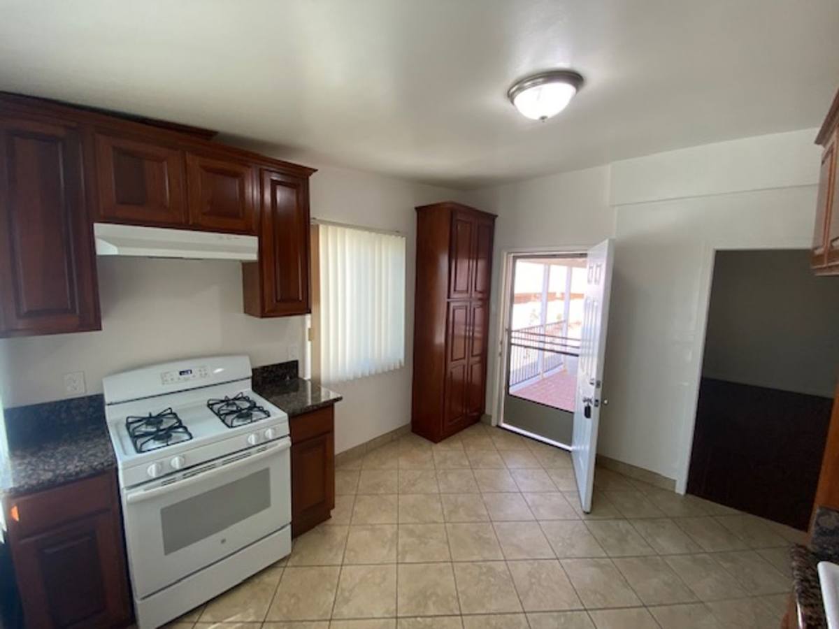 Apartment for rent at 2009 Vanderbilt Lane, Redondo Beach, CA 90277