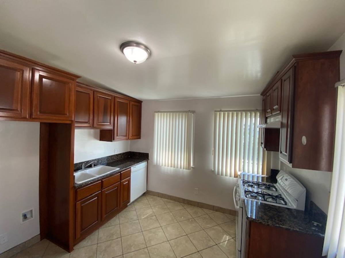 Apartment for rent at 2009 Vanderbilt Lane, Redondo Beach, CA 90277