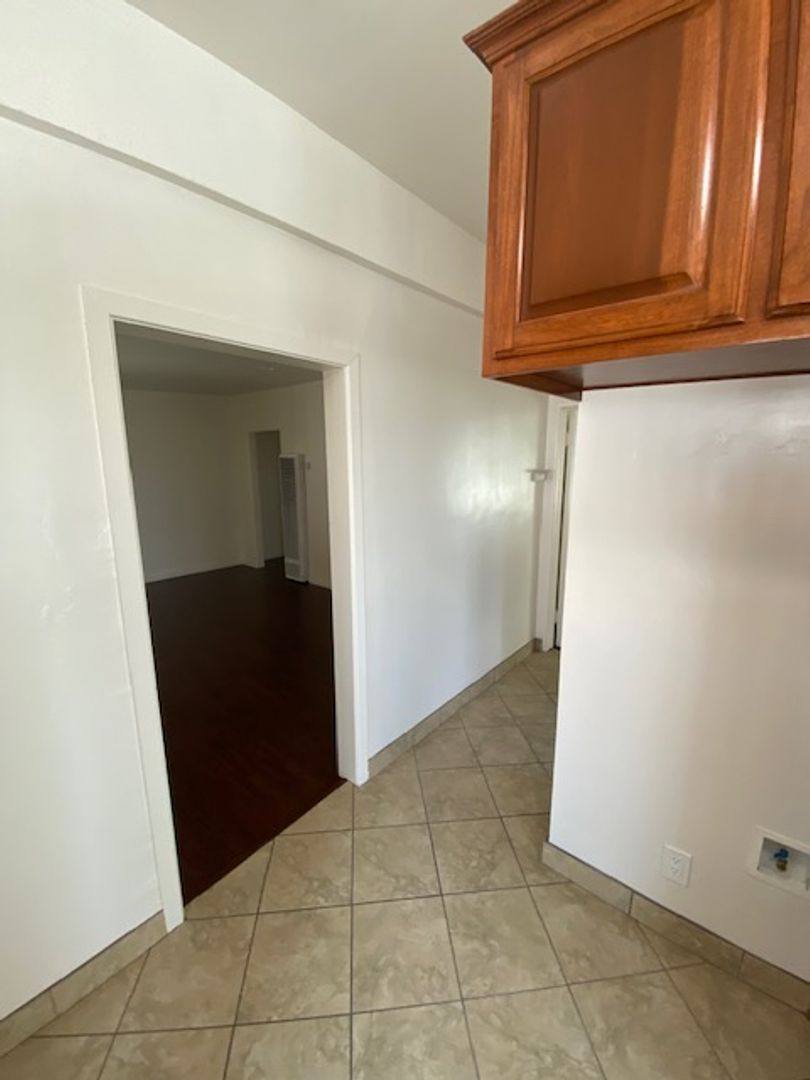 Apartment for rent at 2009 Vanderbilt Lane, Redondo Beach, CA 90277