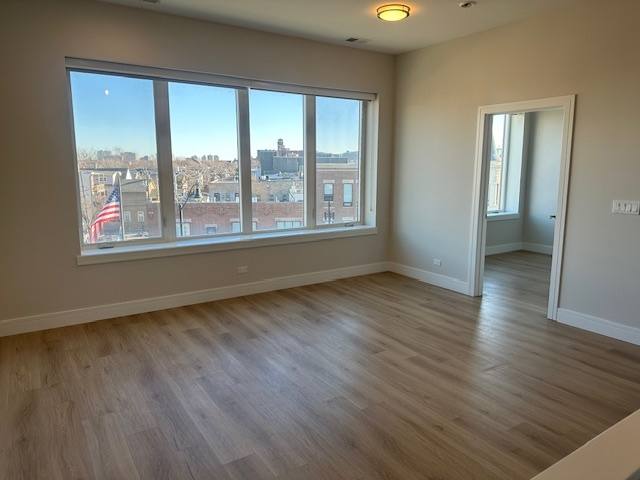 Apartment for rent at 4010 N Lincoln Ave, Chicago, IL 60618