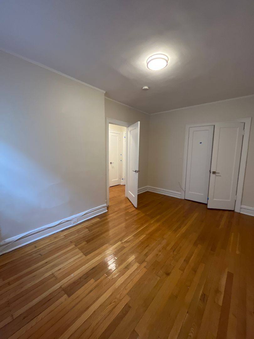 Apartment for rent at 509 Lee St, Evanston, IL 60202