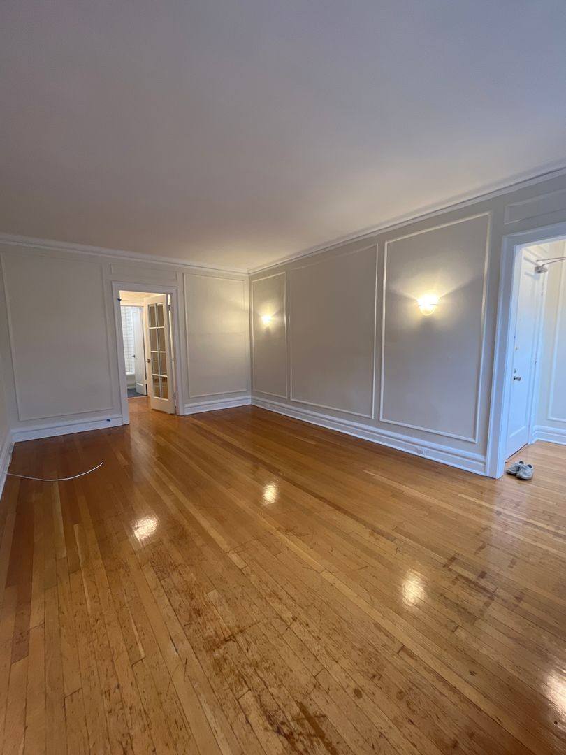 Apartment for rent at 509 Lee St, Evanston, IL 60202