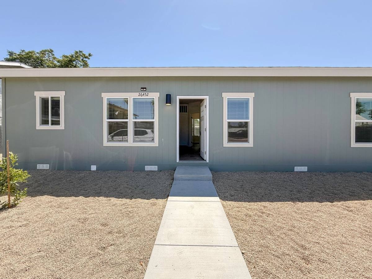 House for rent at 26452 N San Jacinto St, Hemet, CA 92543