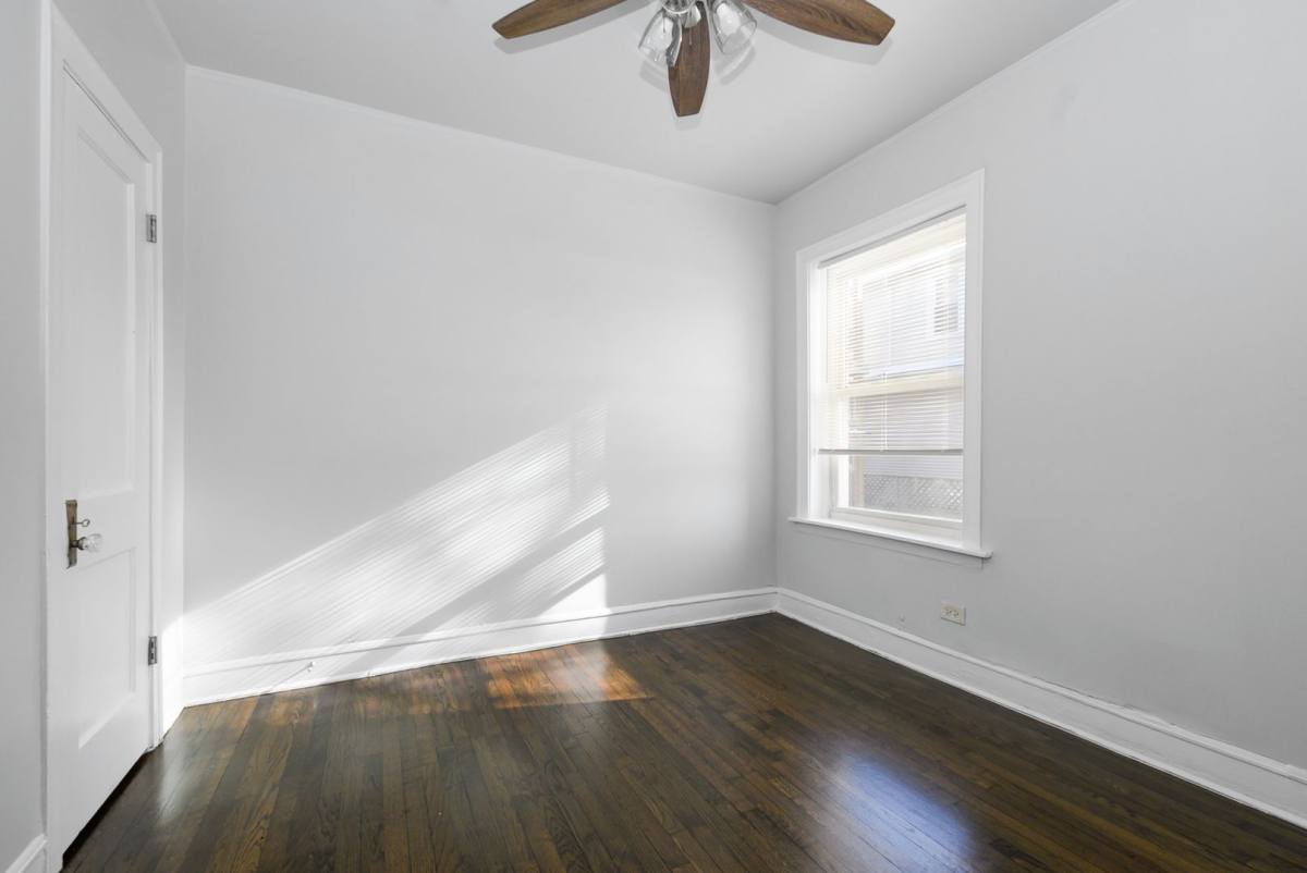 Apartment for rent at 6602 S Francisco Ave, Chicago, IL 60629