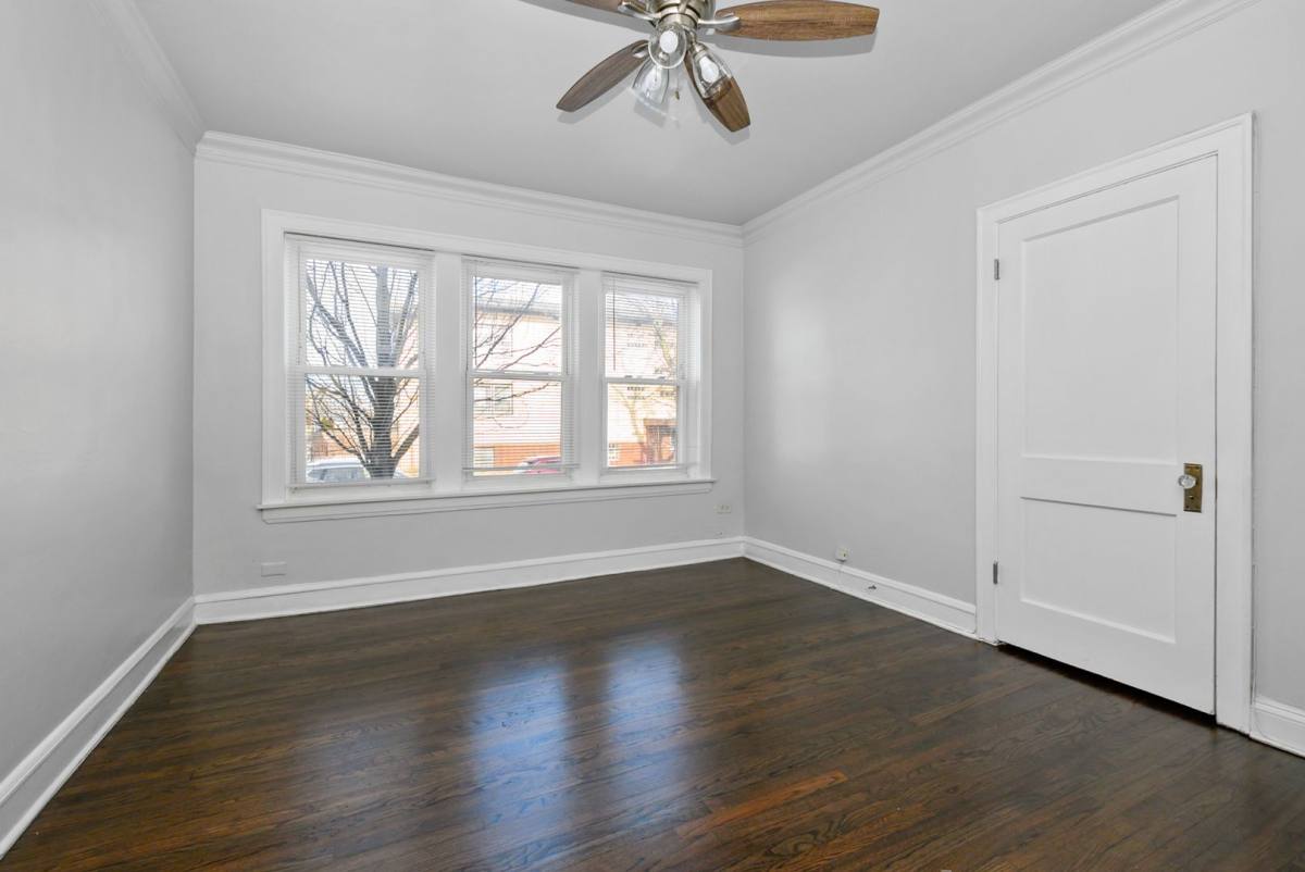 Apartment for rent at 6602 S Francisco Ave, Chicago, IL 60629