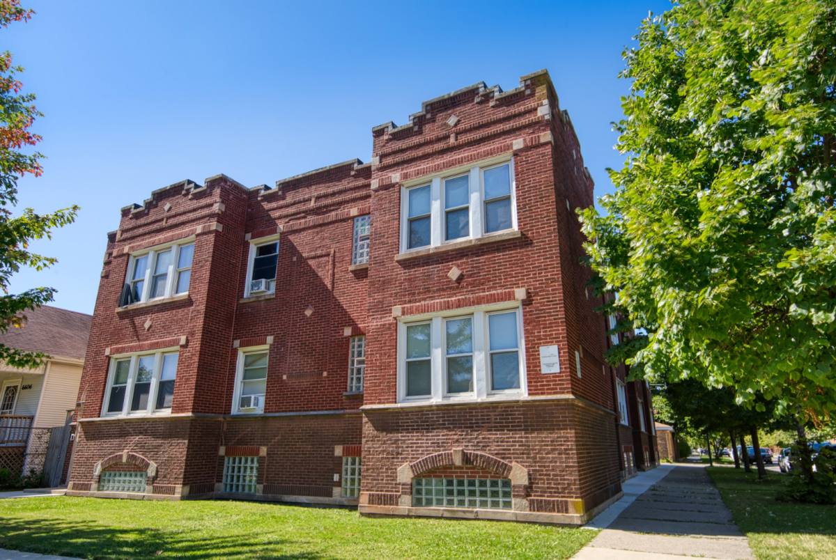 Apartment for rent at 6602 S Francisco Ave, Chicago, IL 60629