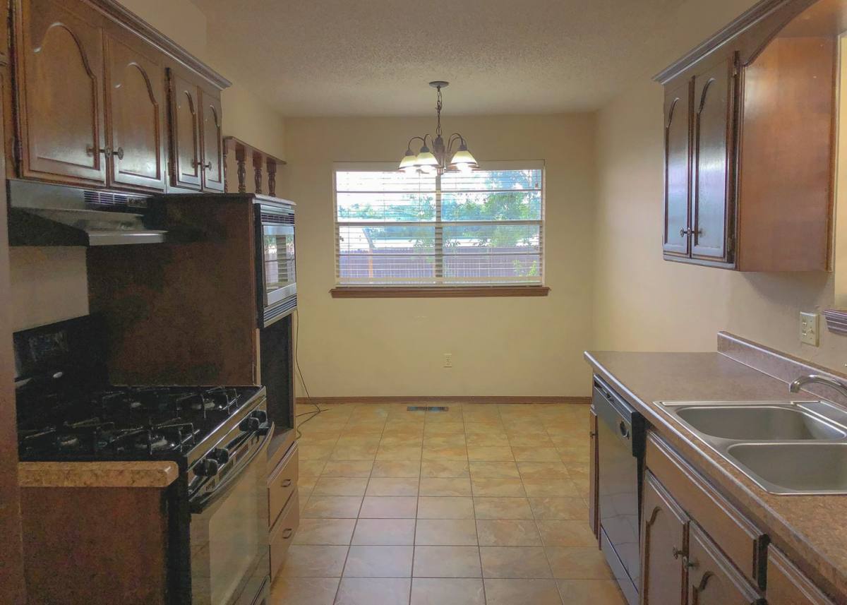 House for rent at 720 Robin Hill Rd, Edmond, OK 73003
