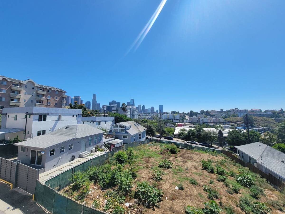 Apartment for rent at 317 Douglas St, Los Angeles, CA 90026