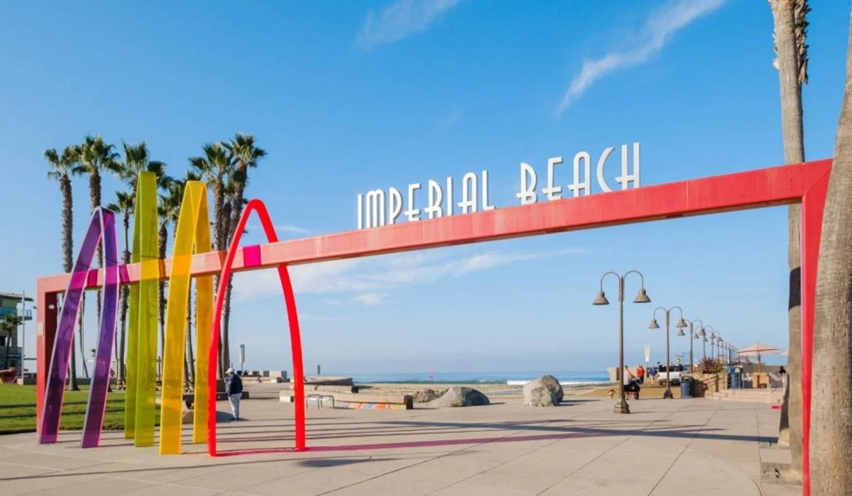 Apartment for rent at 1373-1375 Hemlock St, Imperial Beach, CA 91932