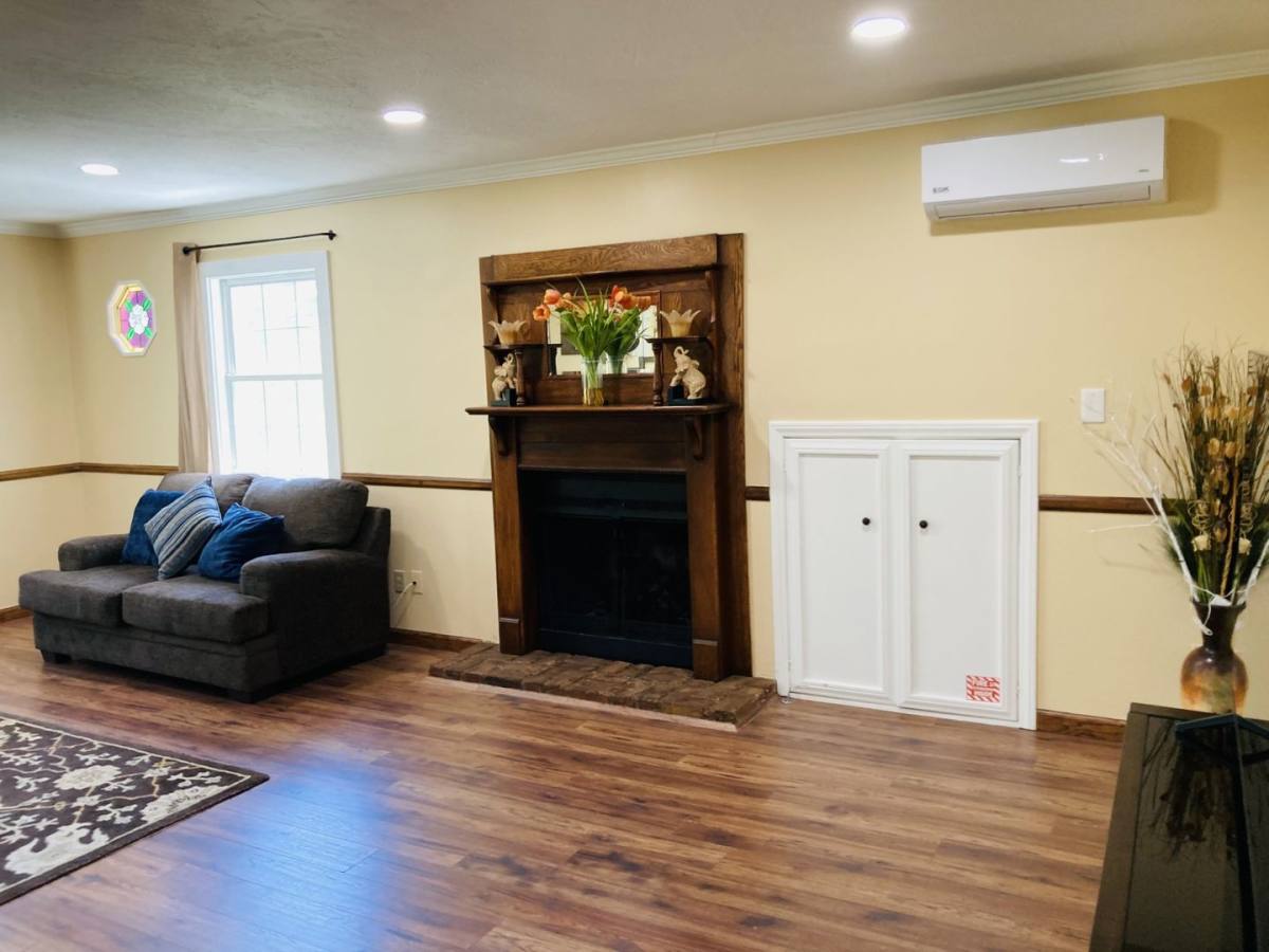House for rent at 264 N Fairway Dr, Lake Arrowhead, CA 92352