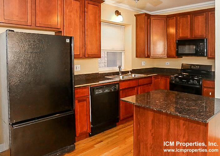 Apartment for rent at 628 W Roscoe #1N, Chicago, IL 60657