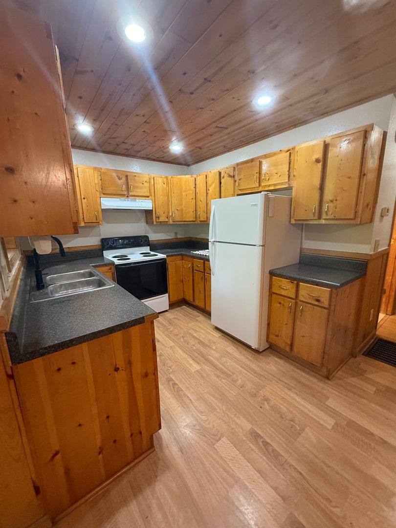 Apartment for rent at 621 Talc Mine Rd, Murphy, NC 28906