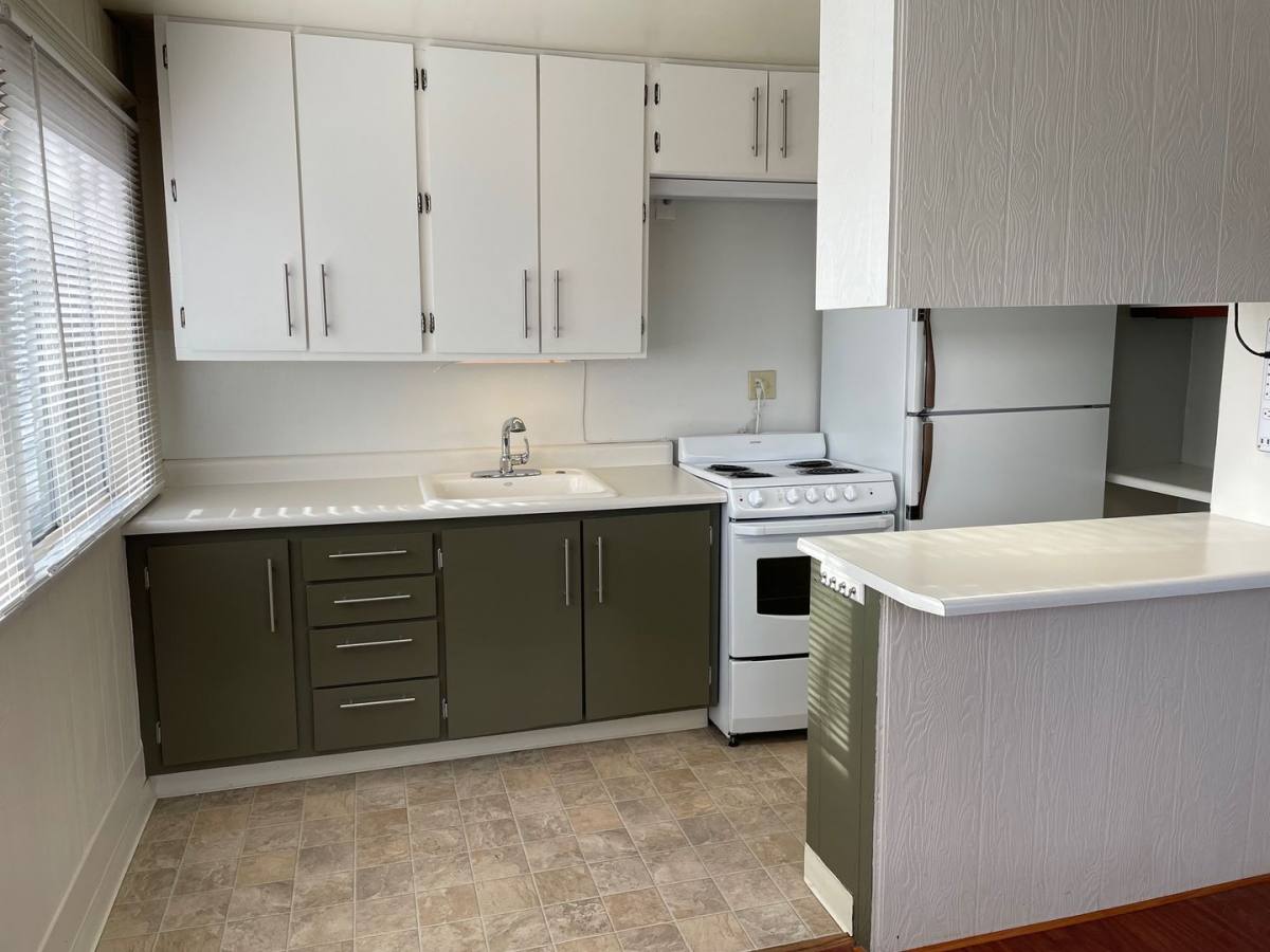 Apartment for rent at 303 NE D St, Grants Pass, OR 97526