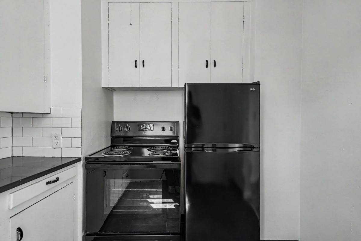 Apartment for rent at 520 19th St NE, Salem, OR 97301