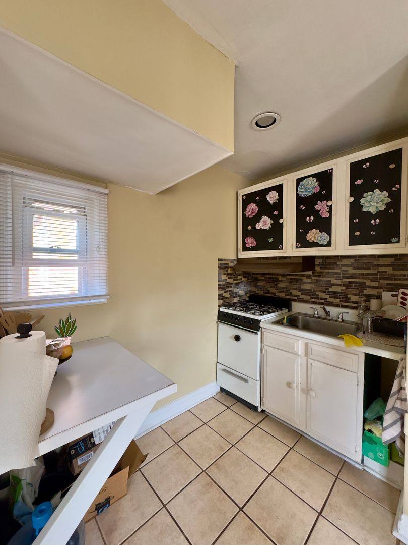 Apartment for rent at 6201 Frederick Rd, Catonsville, MD 21228