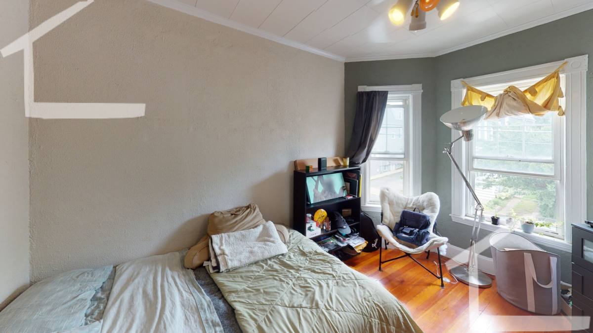 House for rent at 27 Princeton St #1, Medford, MA 02155