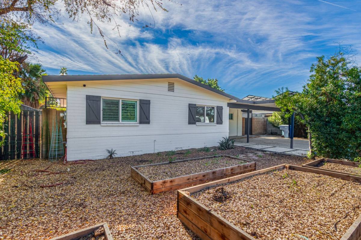 House for rent at 429 W Flower St, Phoenix, AZ 85013