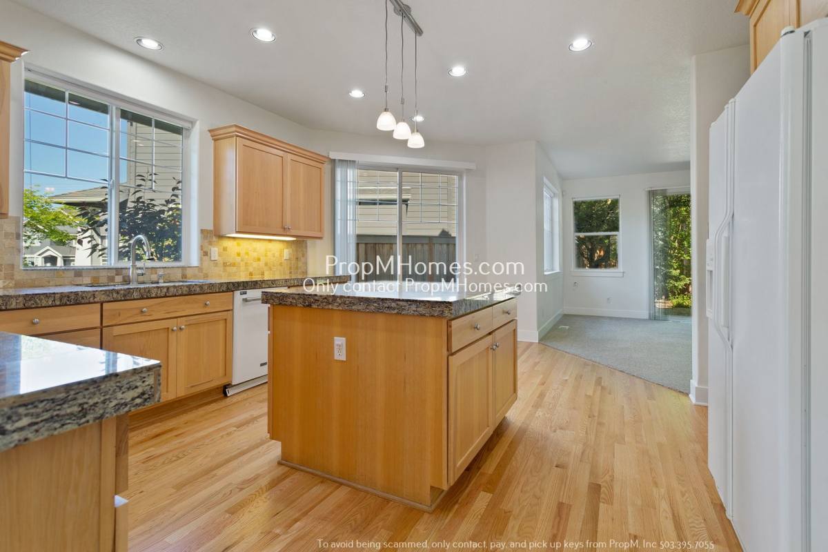 House for rent at 340 SW Delta Dr, Beaverton, OR 97006