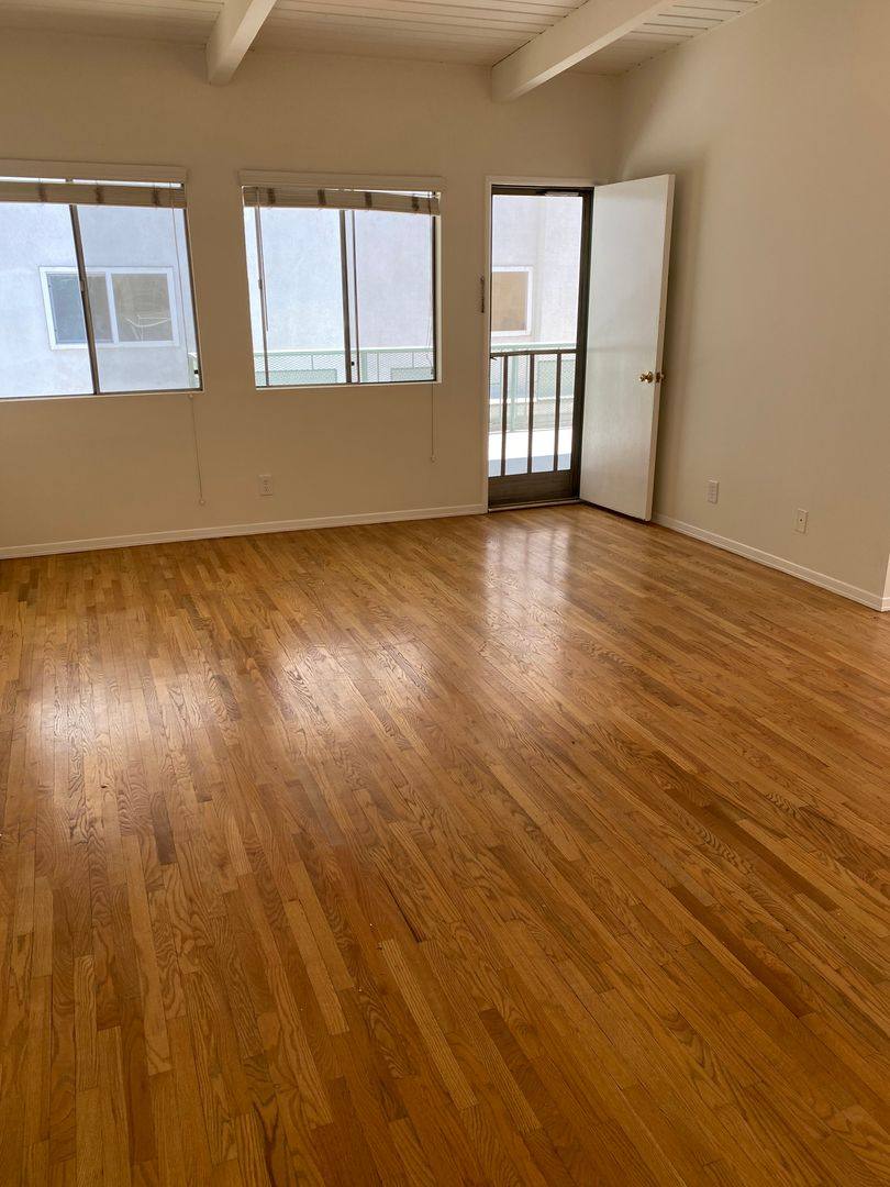 Apartment for rent at 1219 Granville Ave, Los Angeles, CA 90025