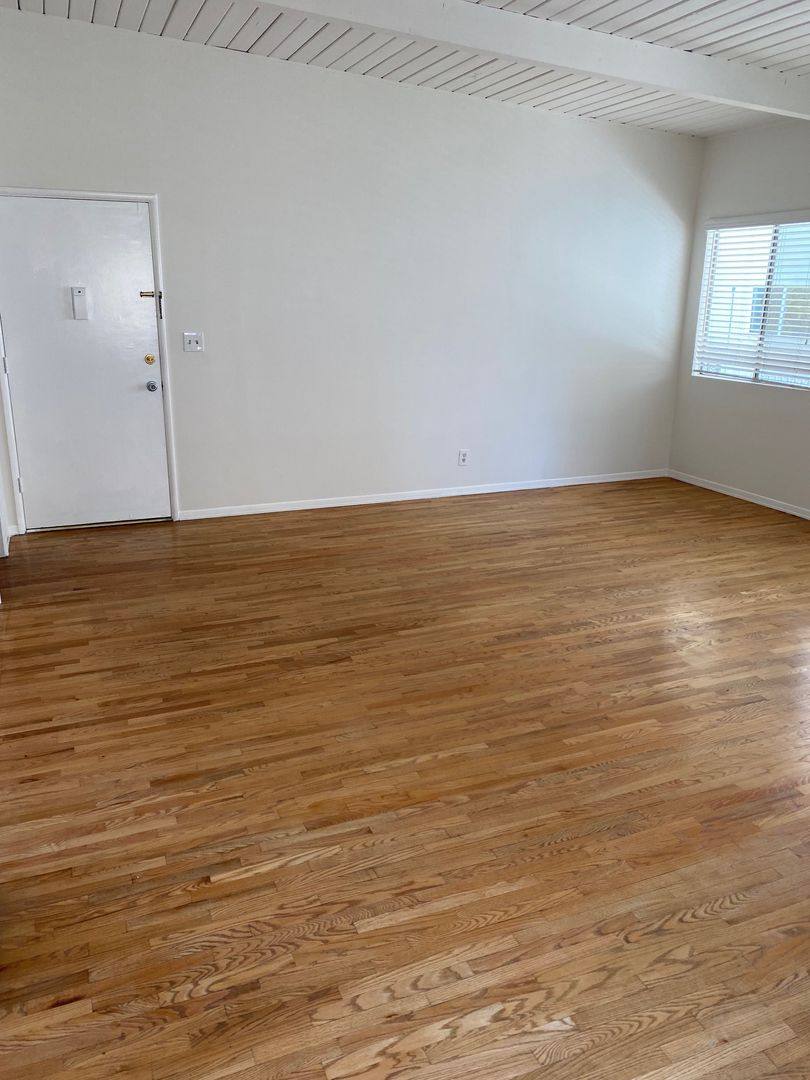 Apartment for rent at 1219 Granville Ave, Los Angeles, CA 90025