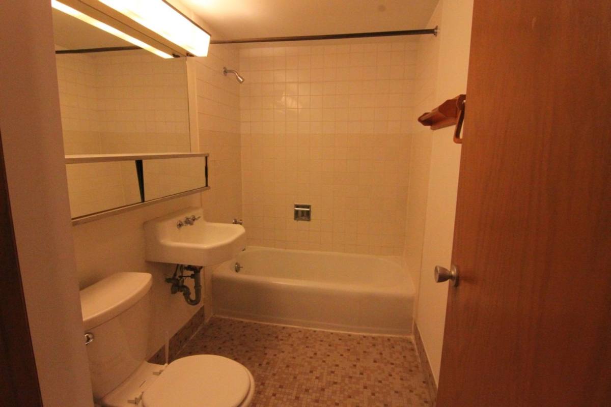 Apartment for rent at 1204 N 5th St, Sheboygan, WI 53081