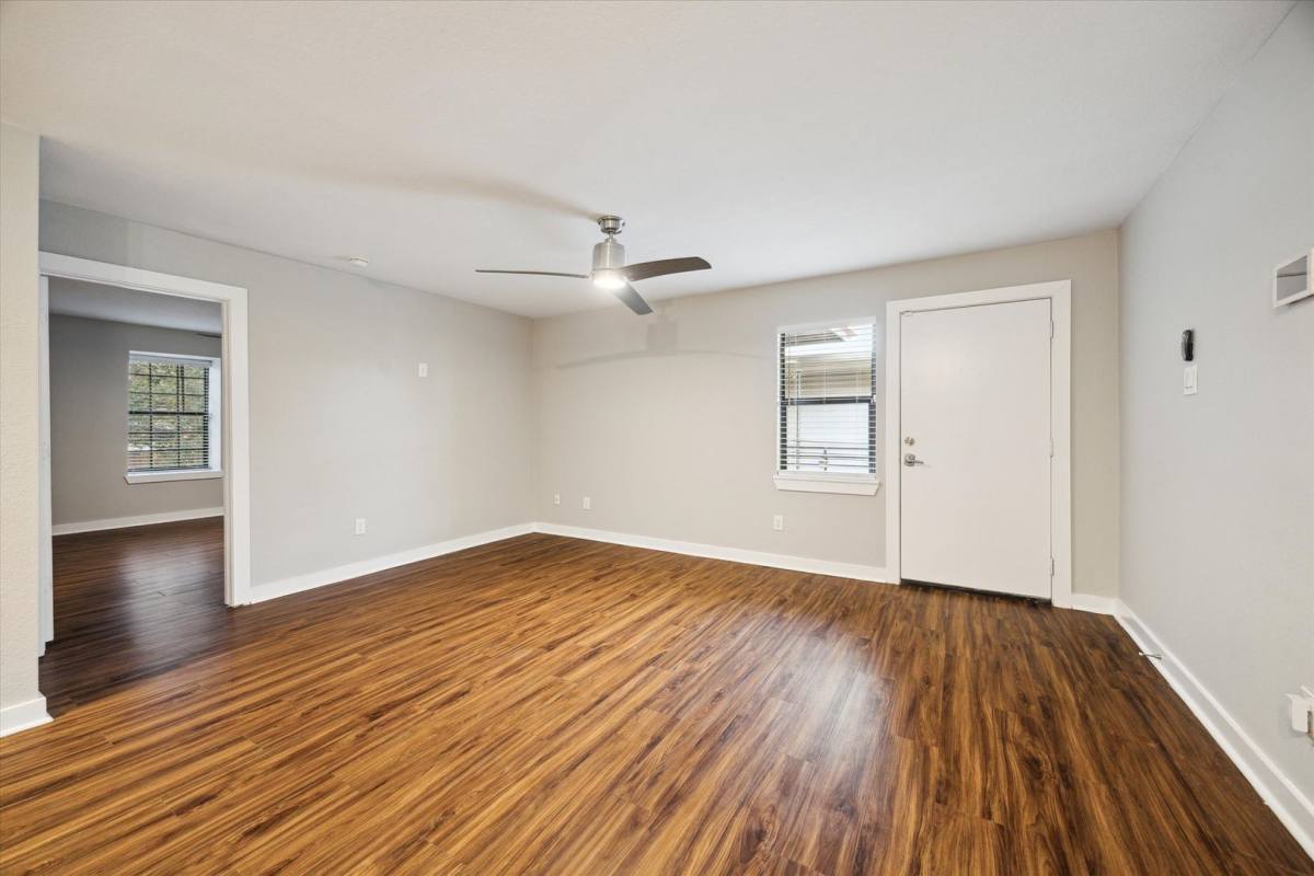 Apartment for rent at 524 Heights Blvd, Houston, TX 77007