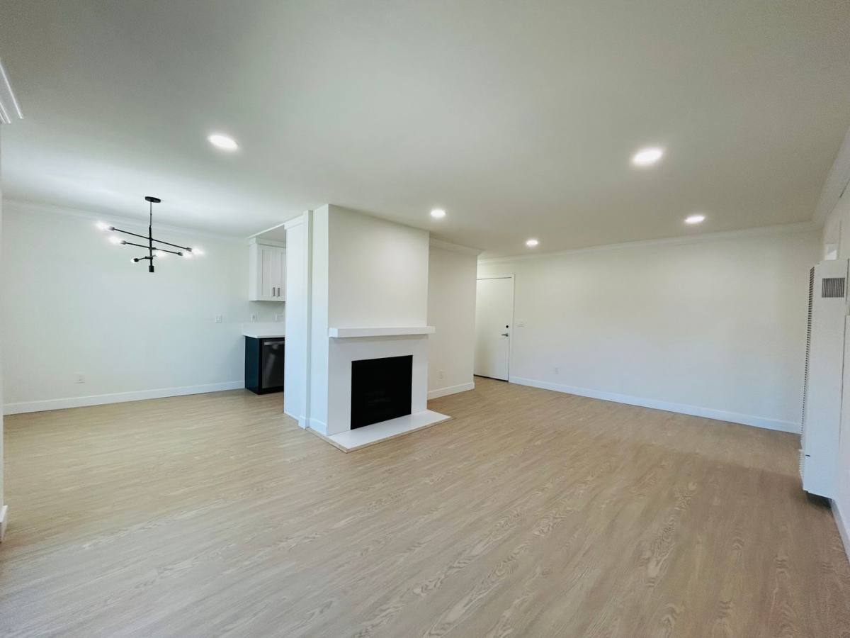 Apartment for rent at 3516 Jasmine Ave, Los Angeles, CA 90034