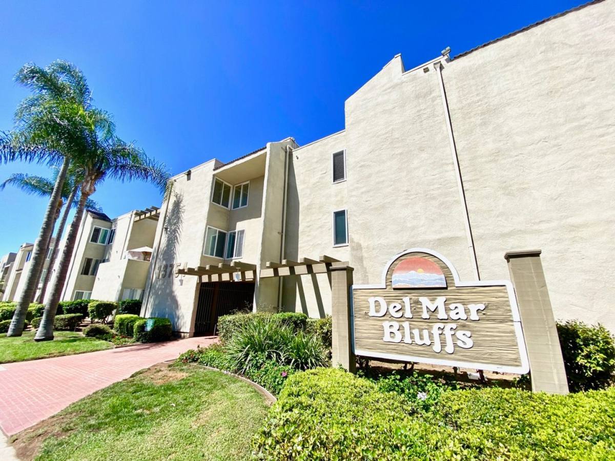 Condo for rent at 13754 Mango Dr, Del Mar, CA 92014